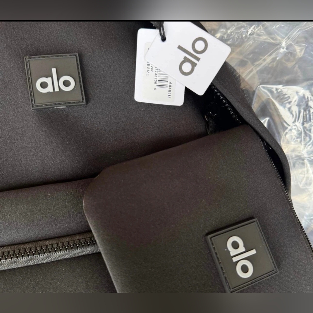 ALO Yoga Stow Backpack in Black Neoprene with Detachable Pouch New - Picture 9 of 12